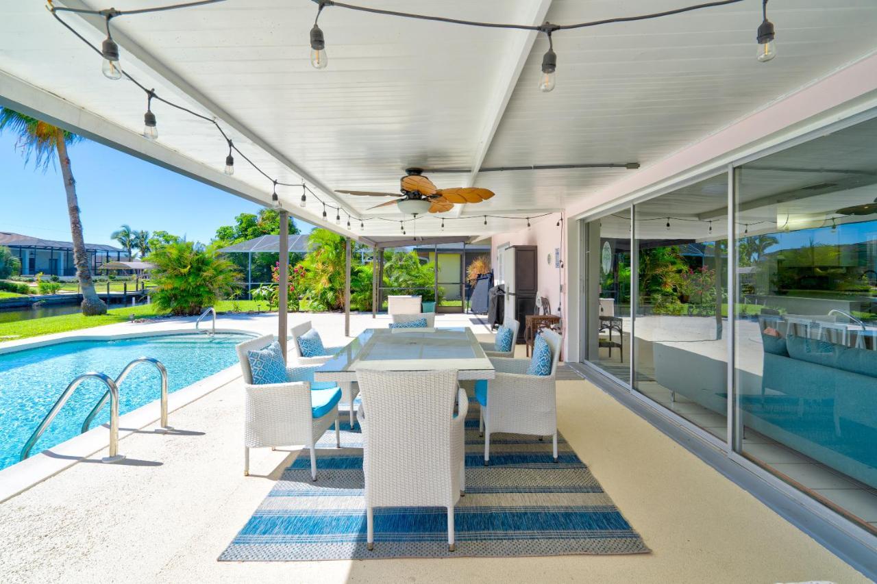 Cozy 60's Home, & Canal Located * Cabo Coral